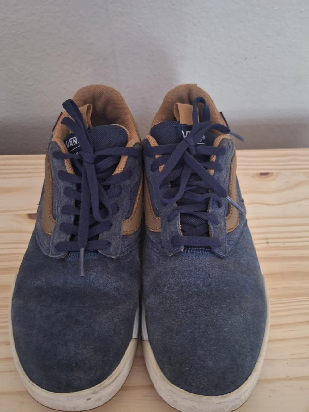 Vans Ultrarange Pro Dress Blue and Medal Bronze Suede Skate Mens Shoes Size 9